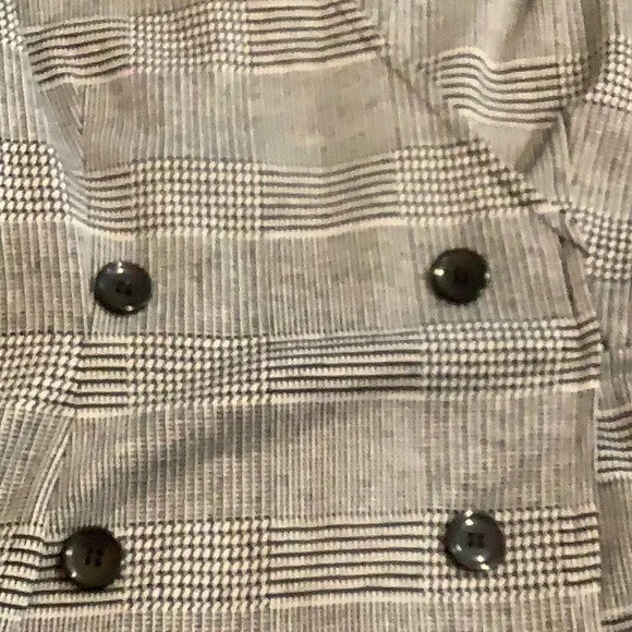 Divided Romper - Picture 5 of 5